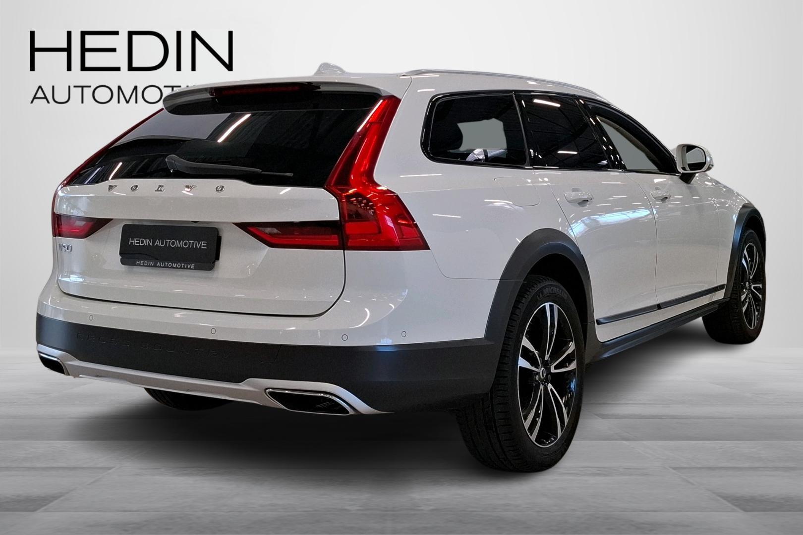 Volvo V90 Cross Country 2018