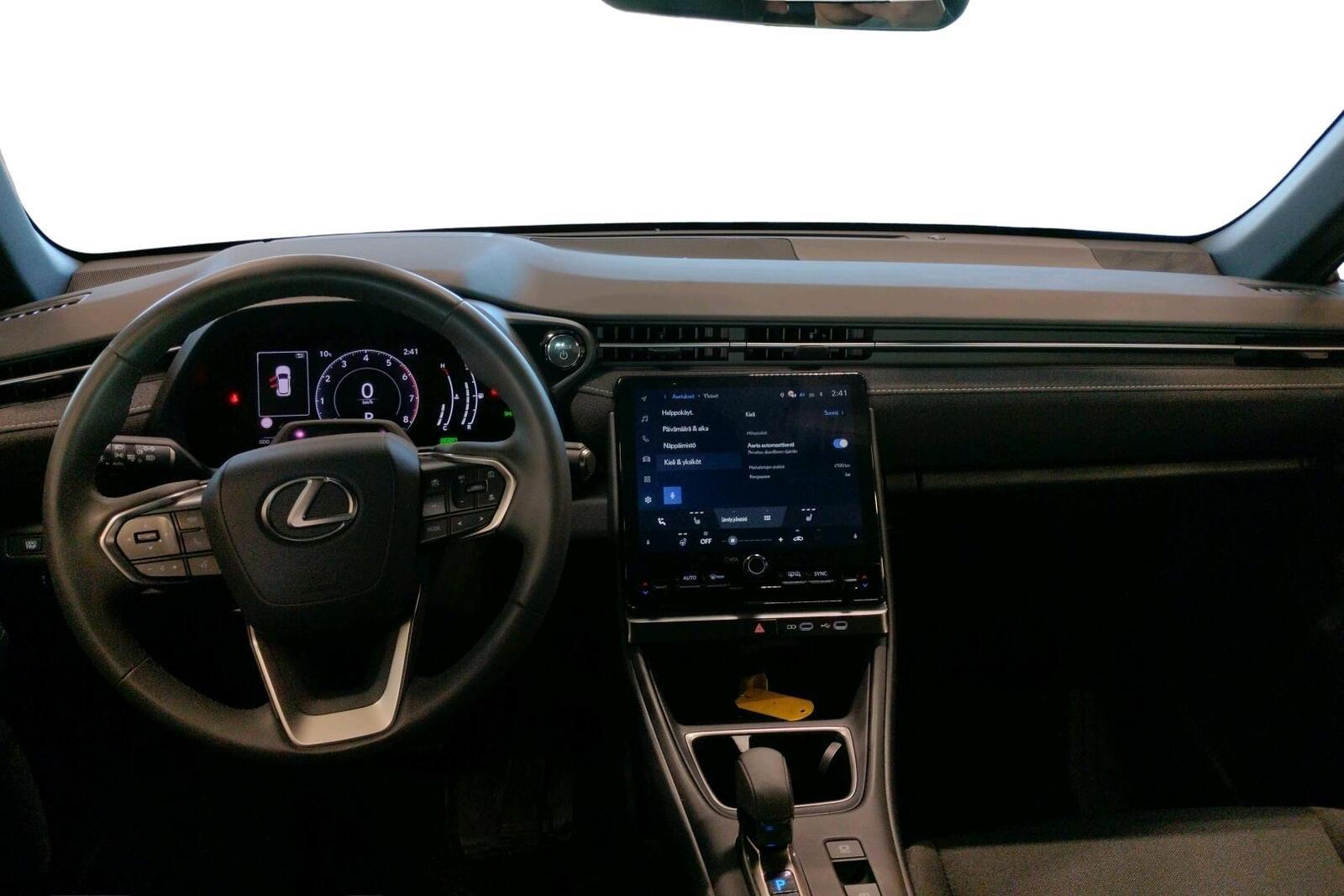 Lexus LBX 2025