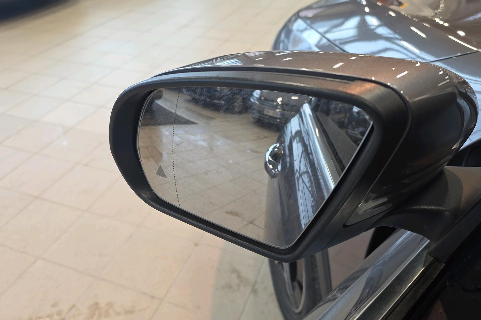 Mercedes-Benz EQB 2024