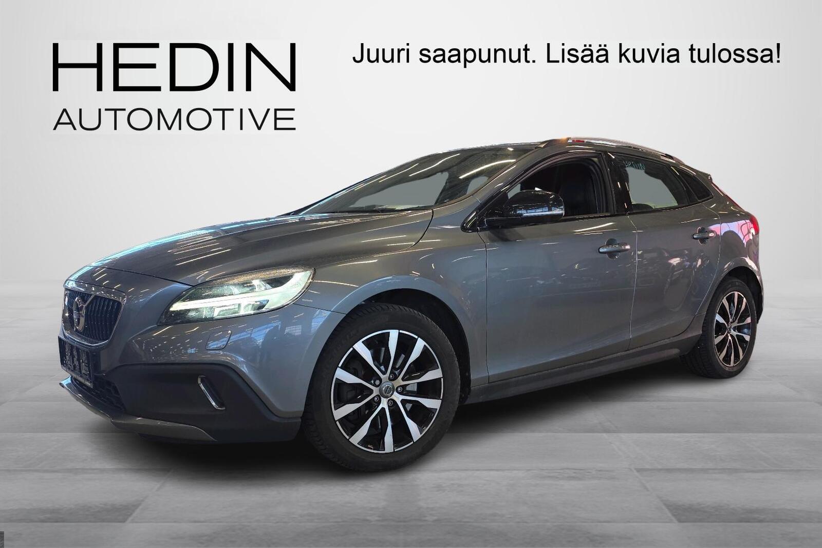 Volvo V40 Cross Country 1