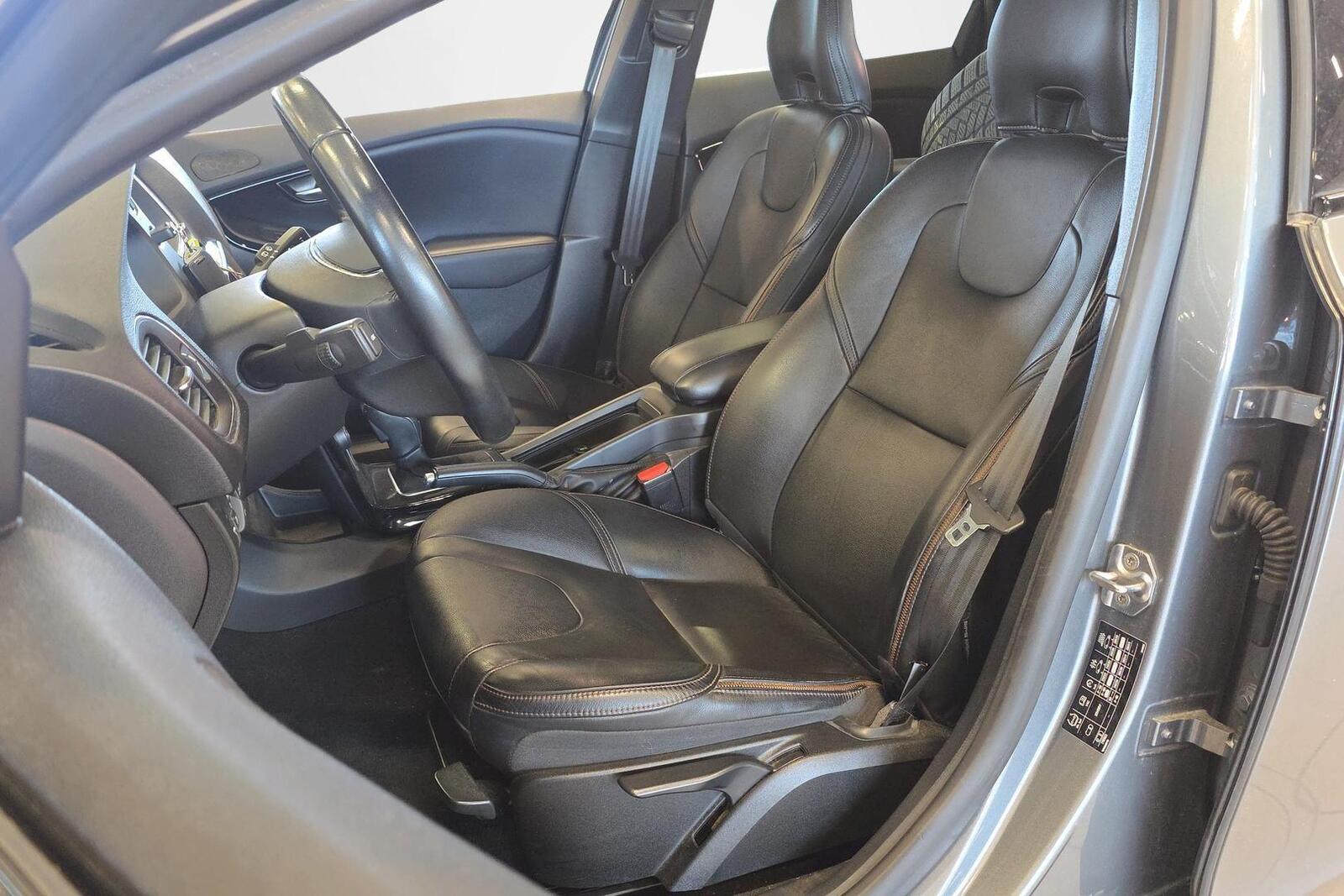 Volvo V40 Cross Country 10