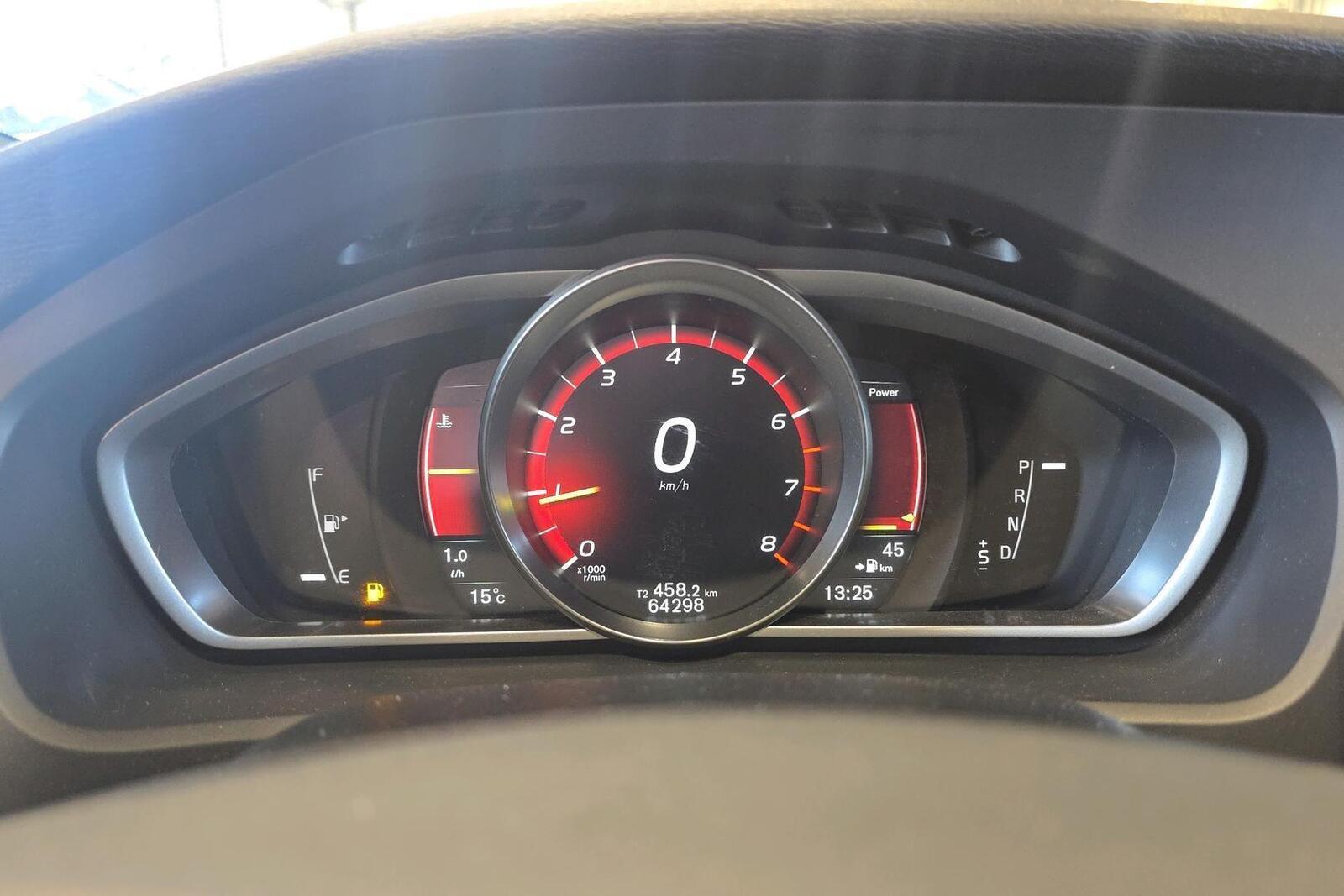 Volvo V40 Cross Country 13