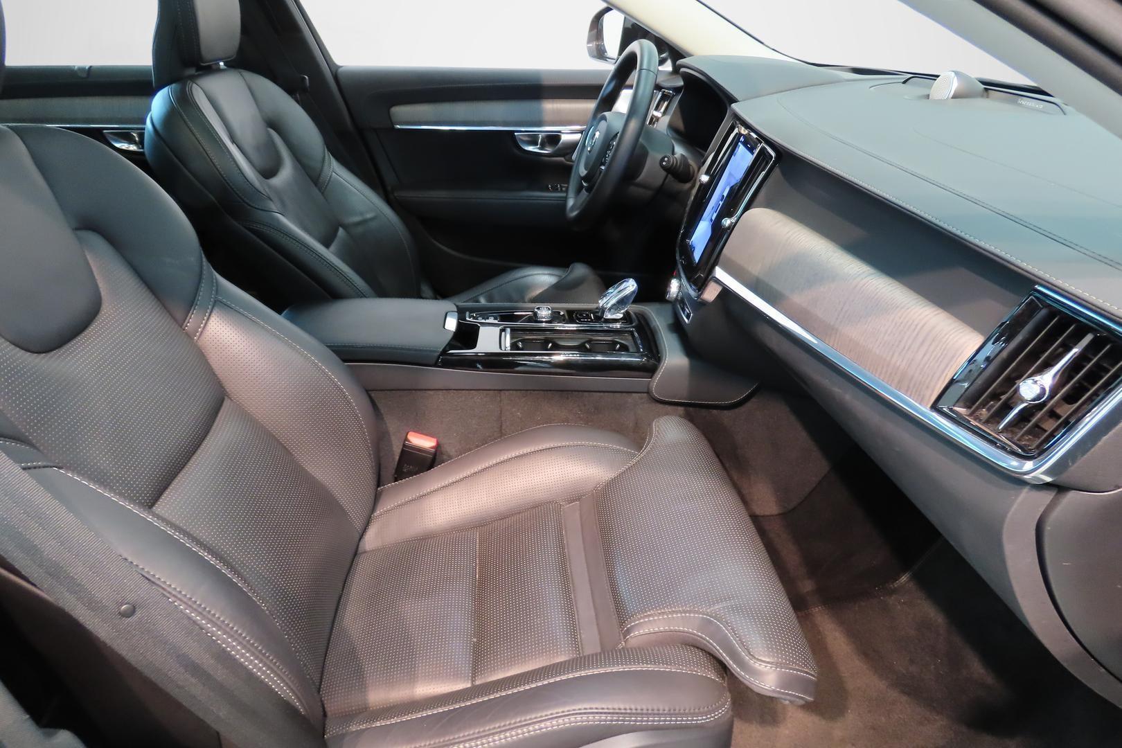 Volvo V90 2023