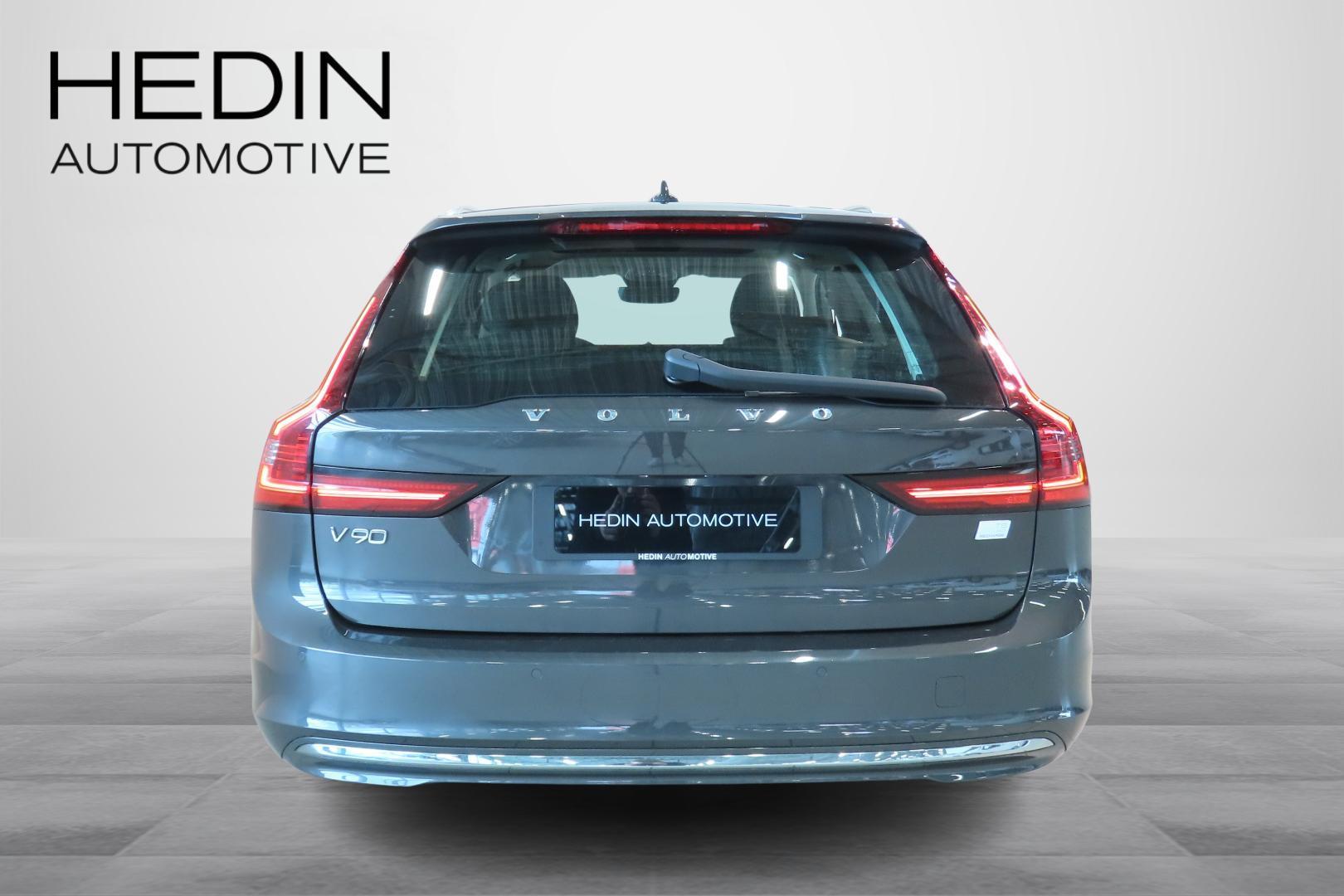 Volvo V90 2023