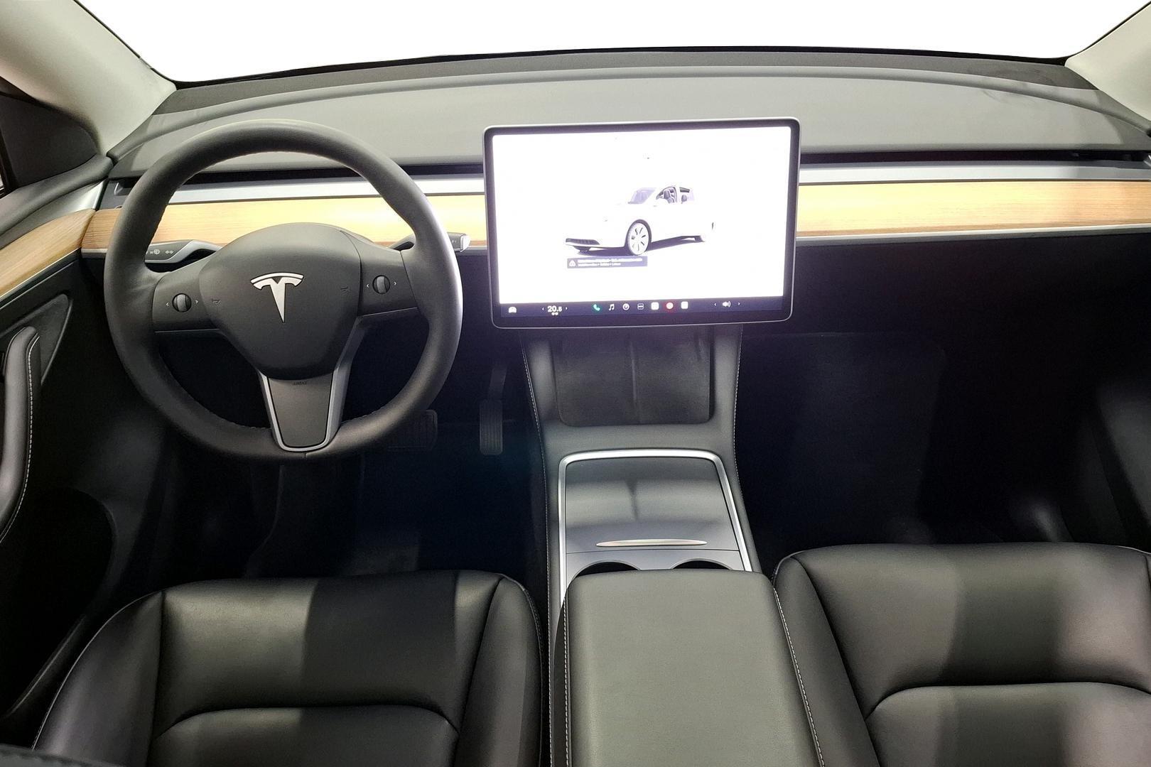 Tesla Model Y 2022