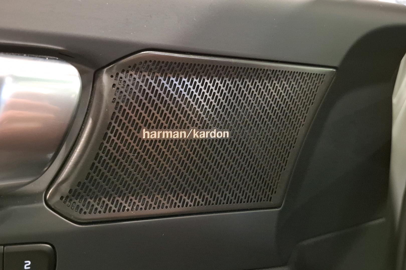 Volvo XC40 2024