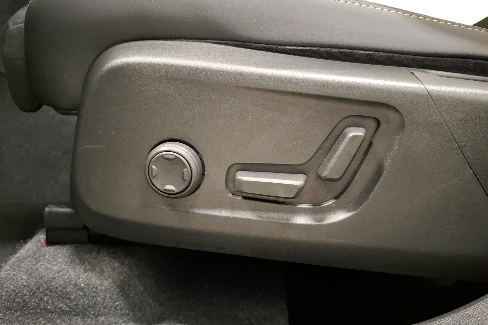 Volvo XC40 2024