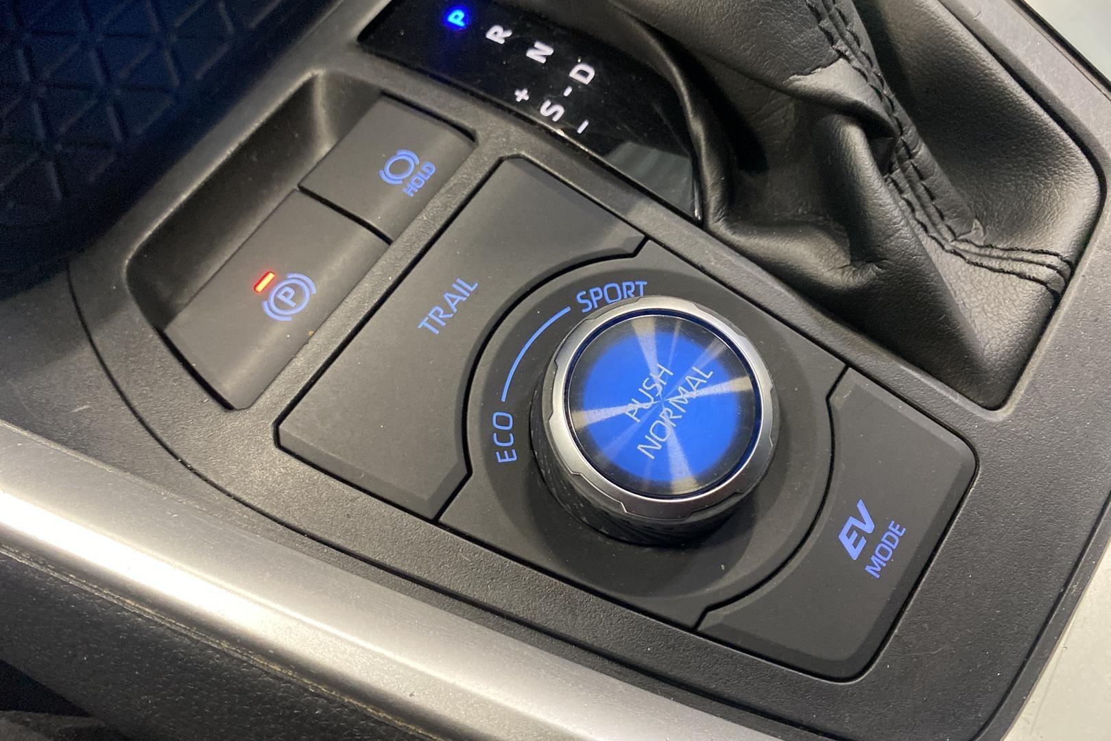 TOYOTA RAV4 2020