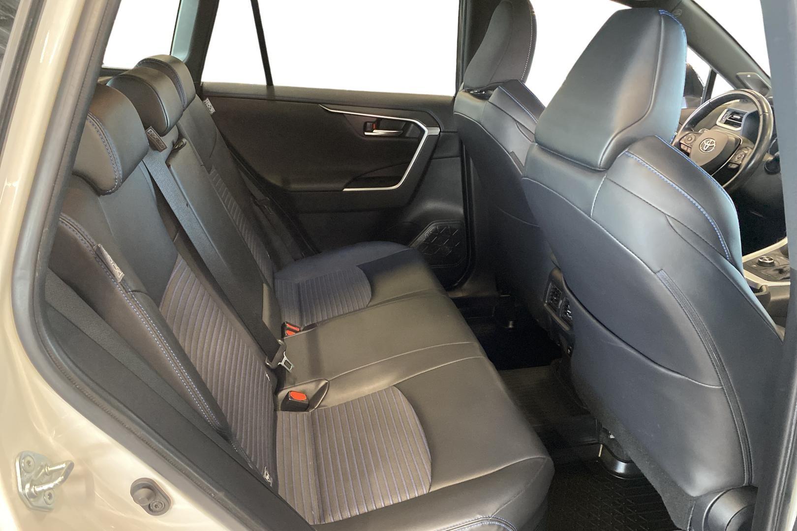 TOYOTA RAV4 2020