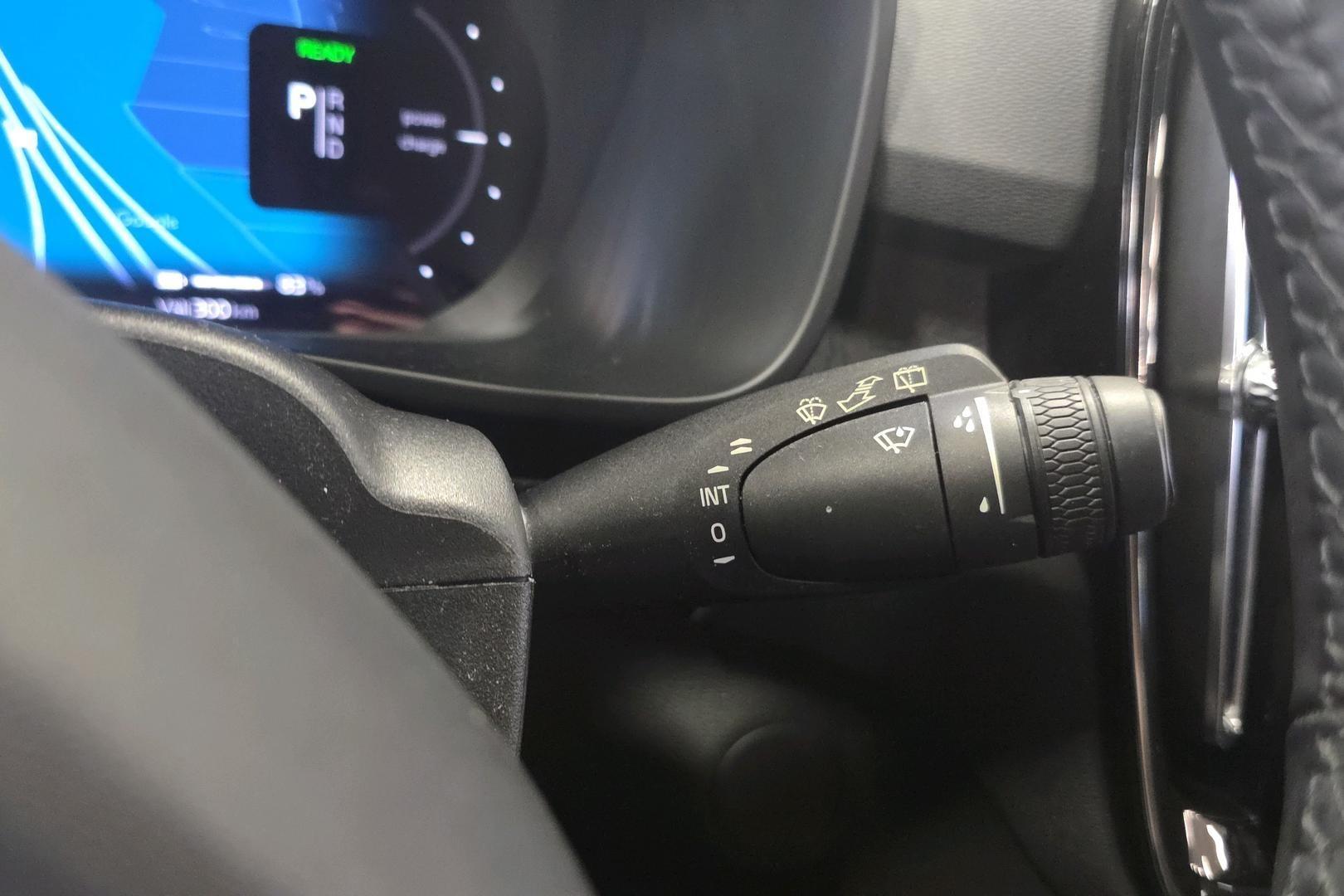 VOLVO XC40 2023