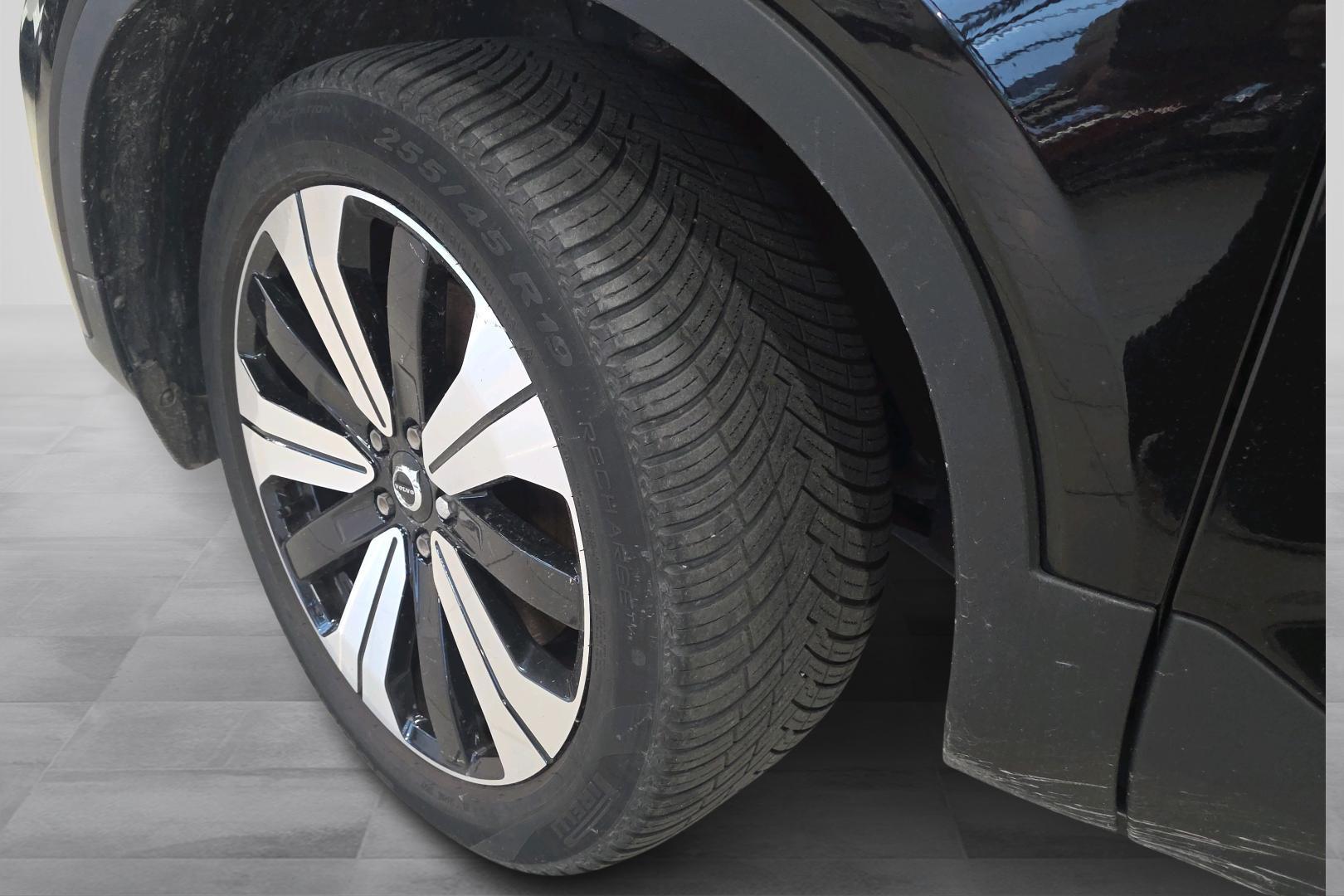 VOLVO XC40 2023