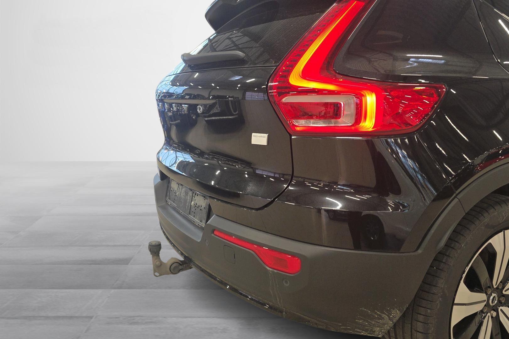 VOLVO XC40 2023