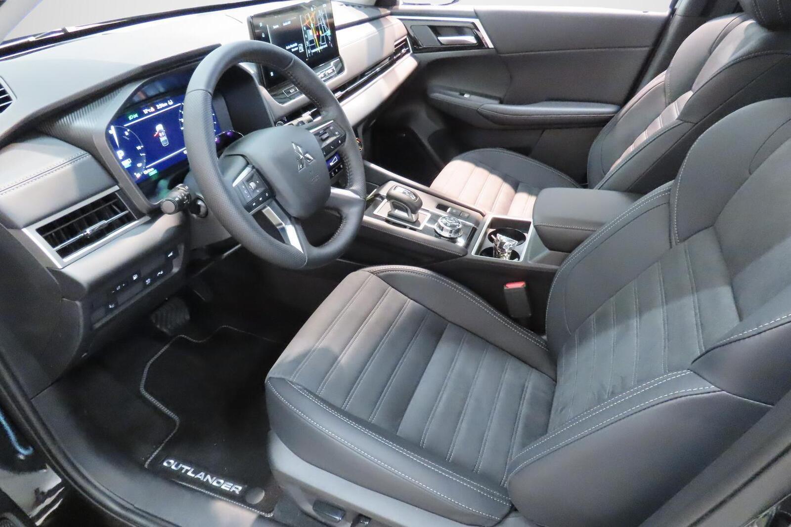 Mitsubishi Outlander 2025