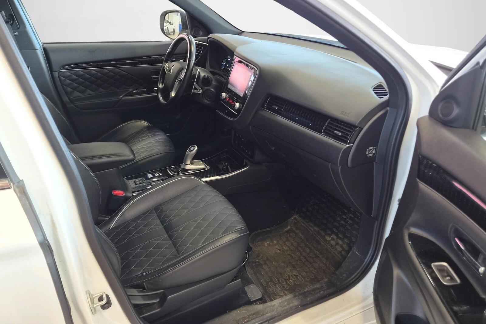 Mitsubishi Outlander PHEV 2021