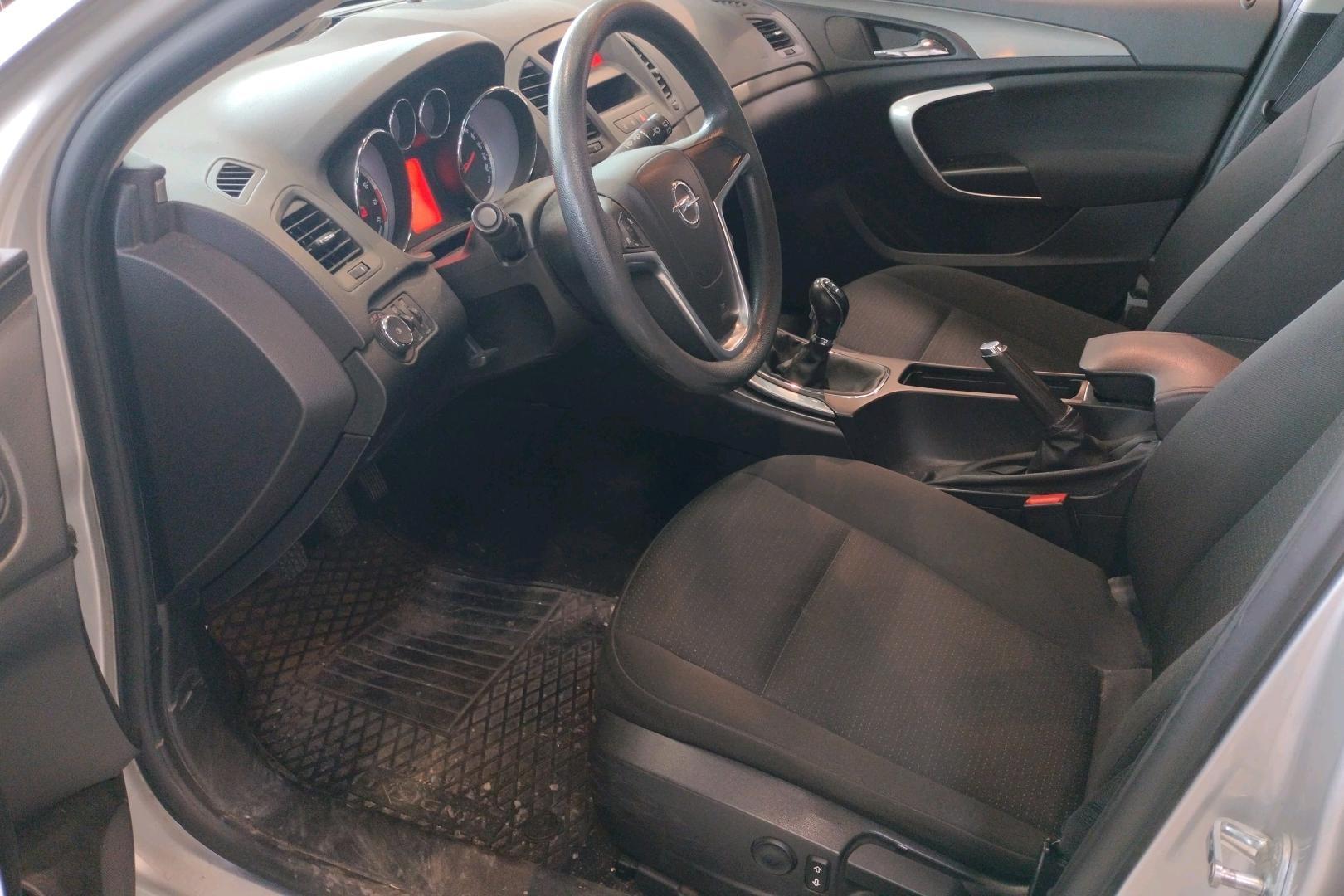 OPEL INSIGNIA 2013