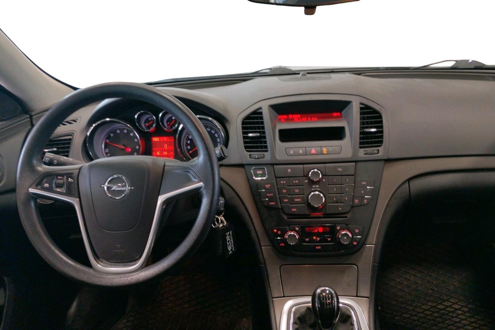 OPEL INSIGNIA 2013