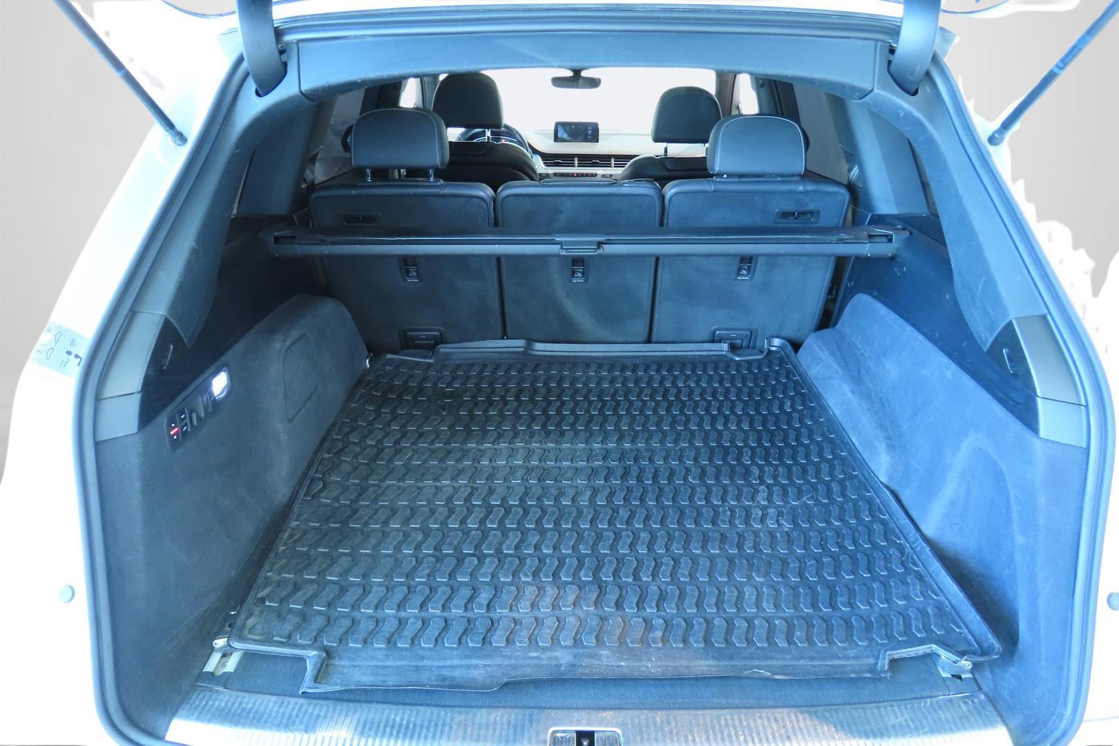AUDI Q7 2018