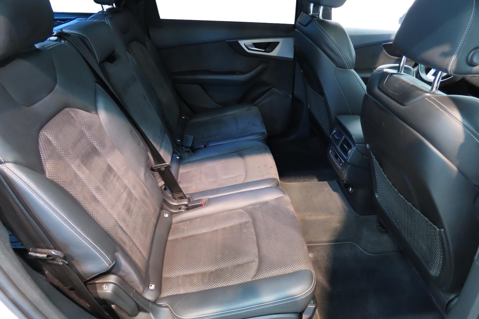 AUDI Q7 2018