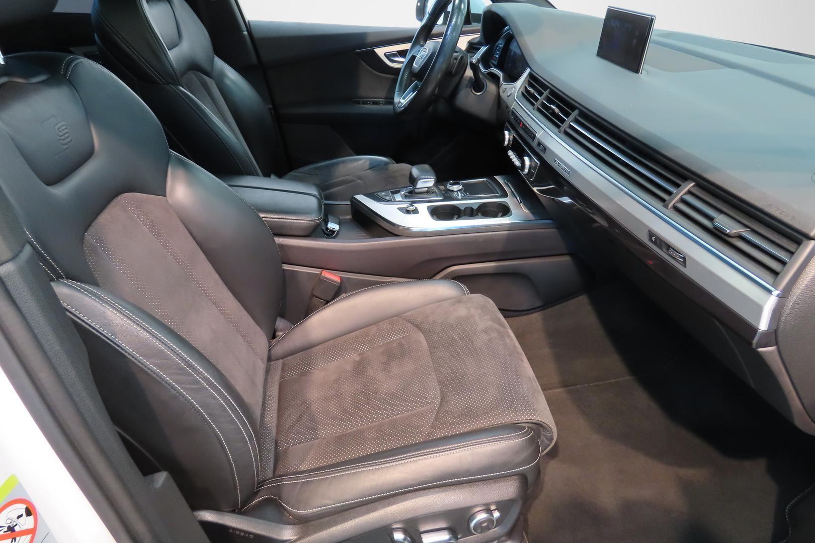 AUDI Q7 2018