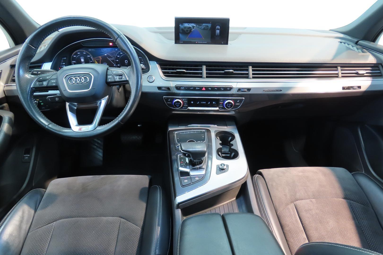 AUDI Q7 2018