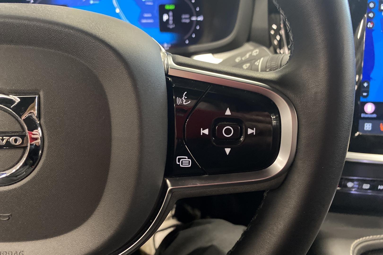 VOLVO V60 2023