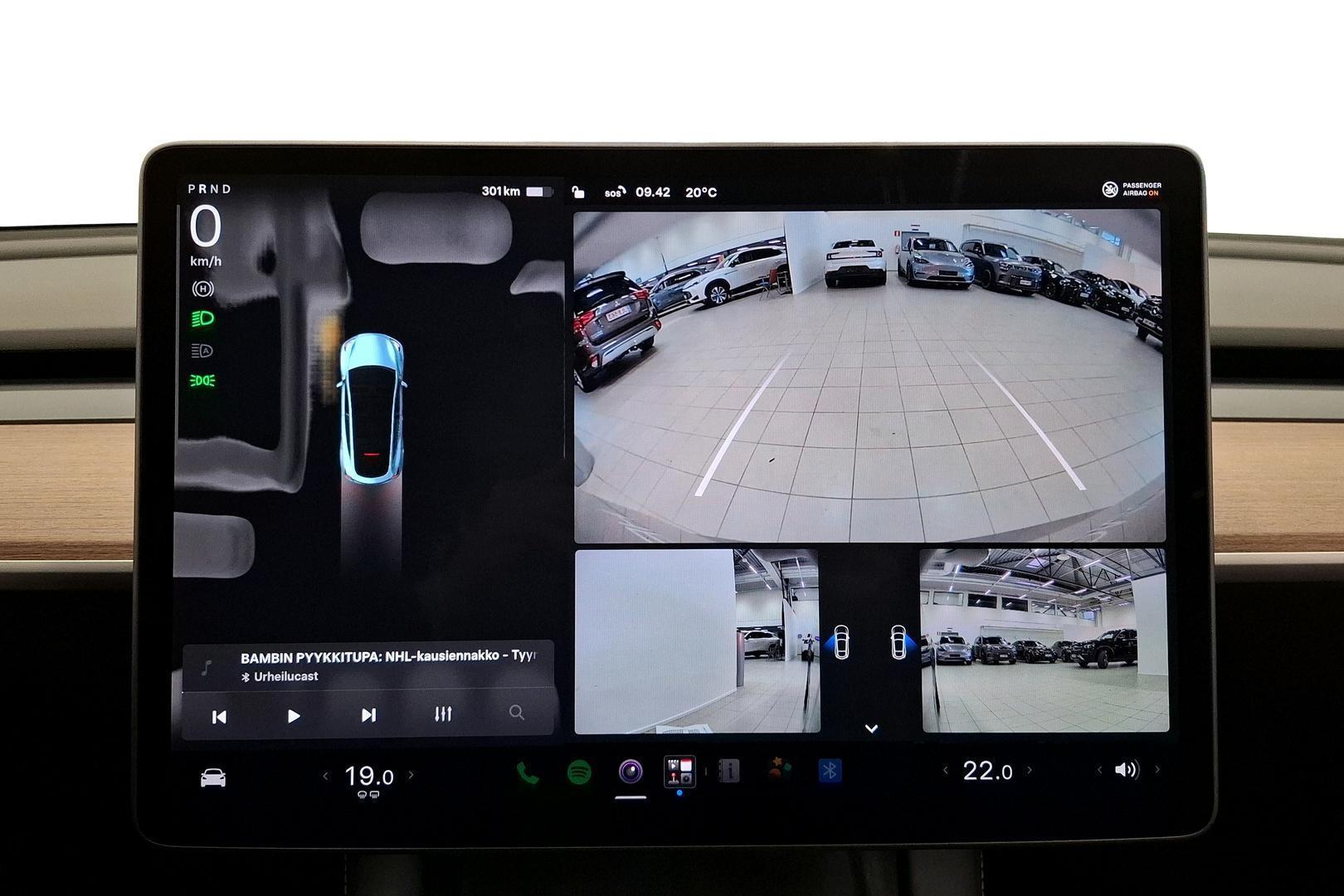 TESLA Model Y 2024