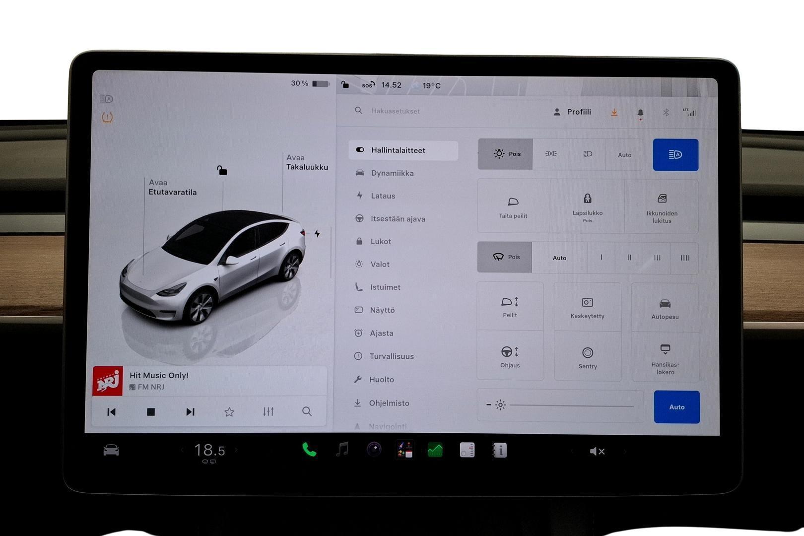 Tesla Model Y 2023