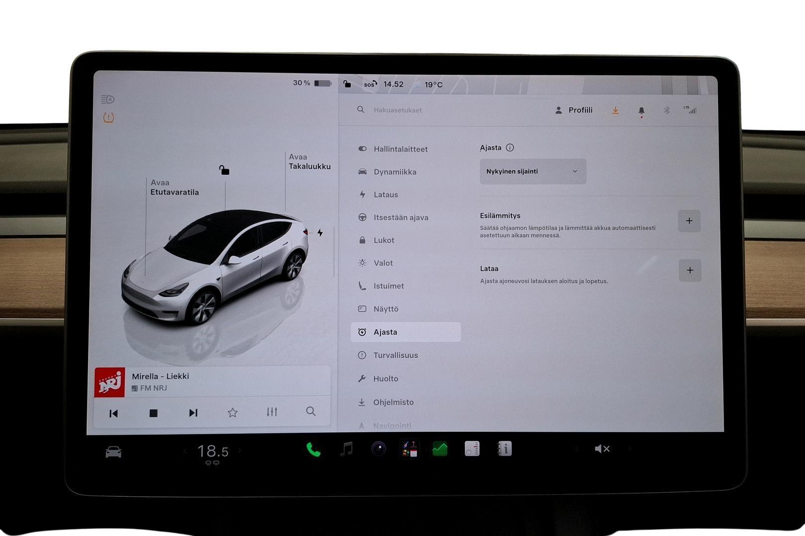 Tesla Model Y 2023