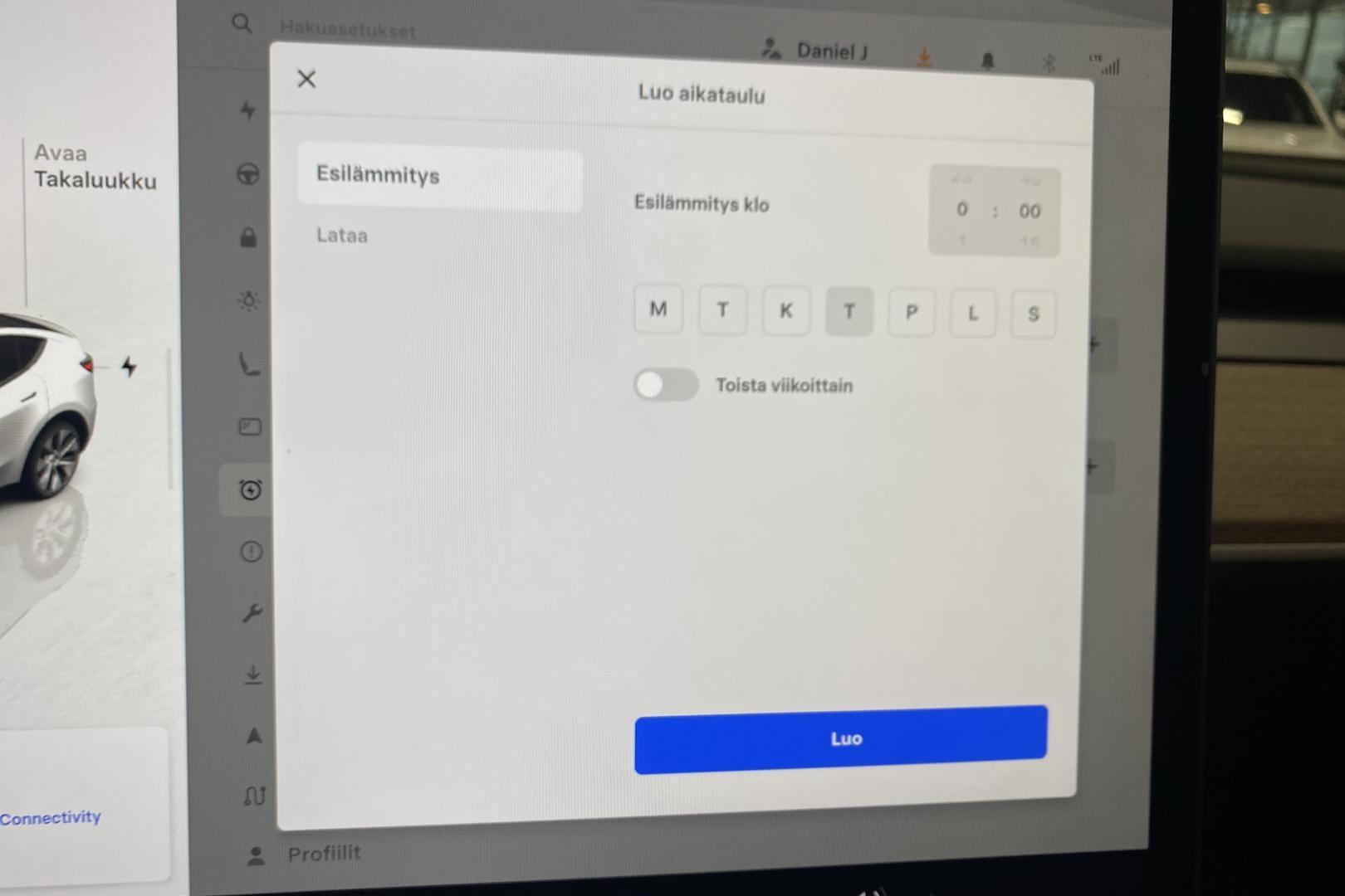 TESLA Model Y 2024