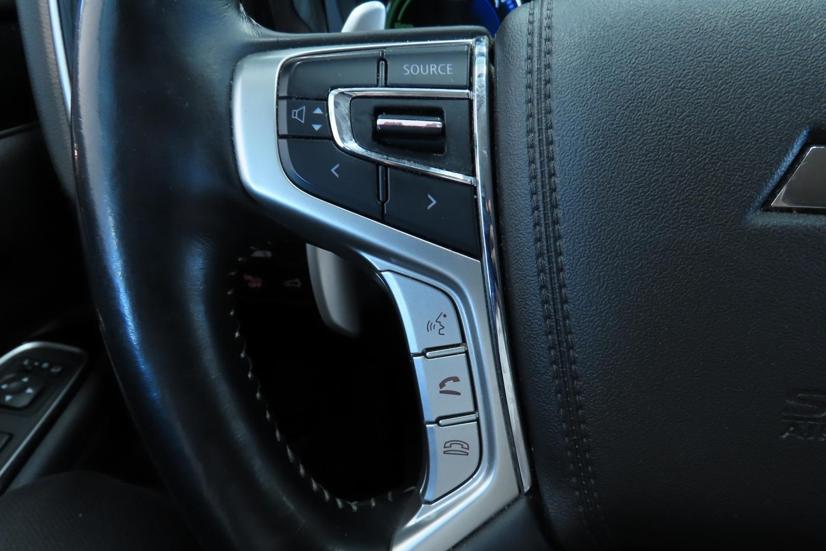 Mitsubishi Outlander PHEV 2021