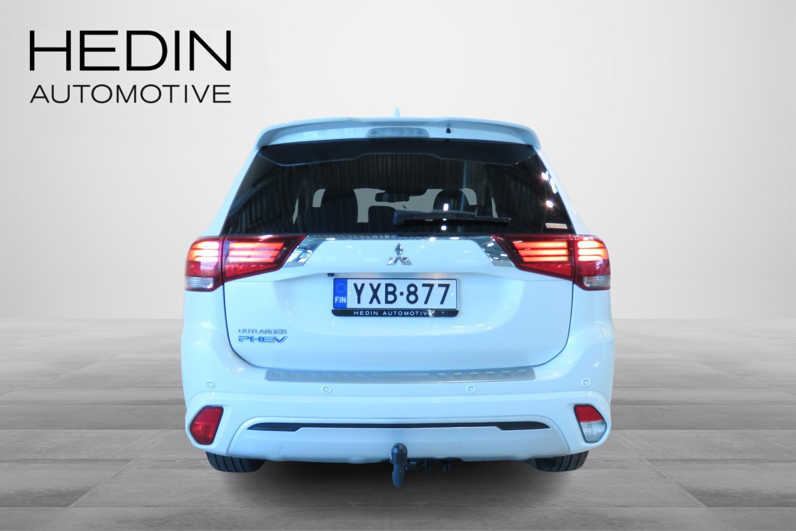 Mitsubishi Outlander PHEV 2021