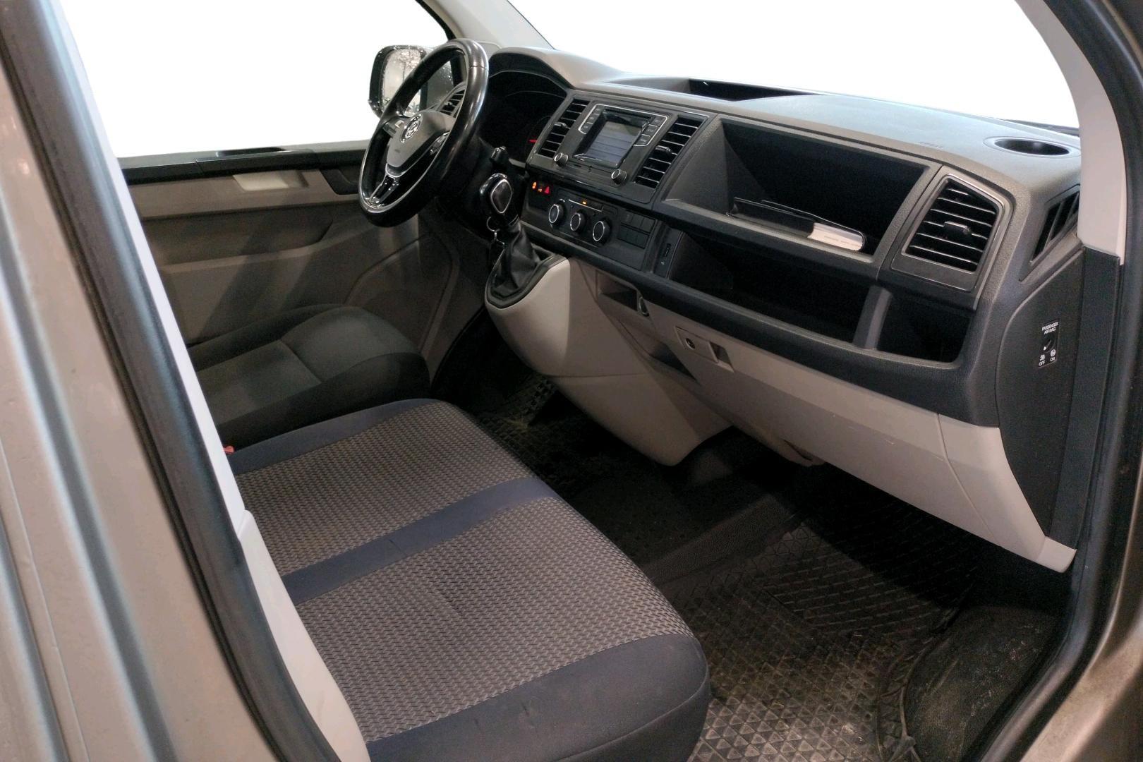 Volkswagen Transporter 11