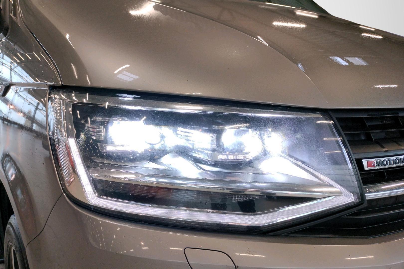 Volkswagen Transporter 22