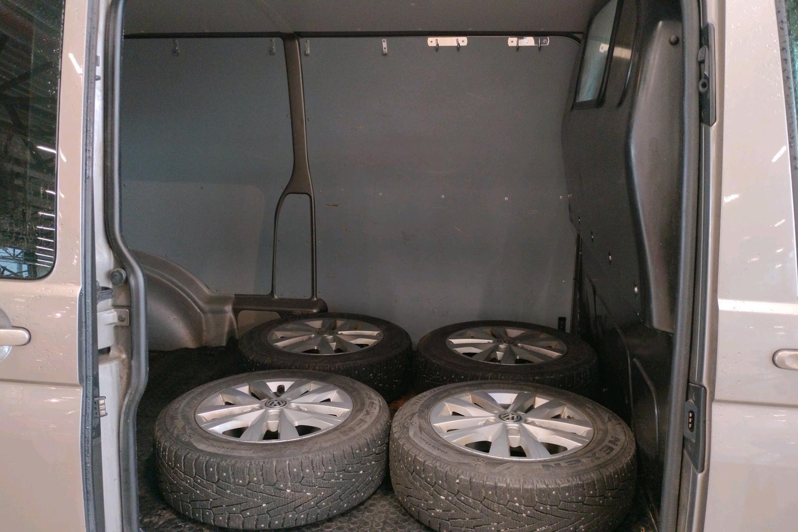 Volkswagen Transporter 23