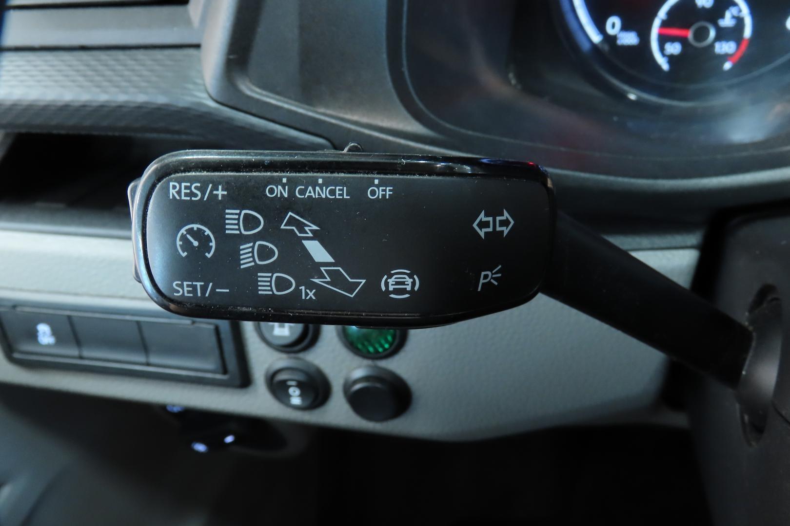 VOLKSWAGEN TRANSPORTER 2021