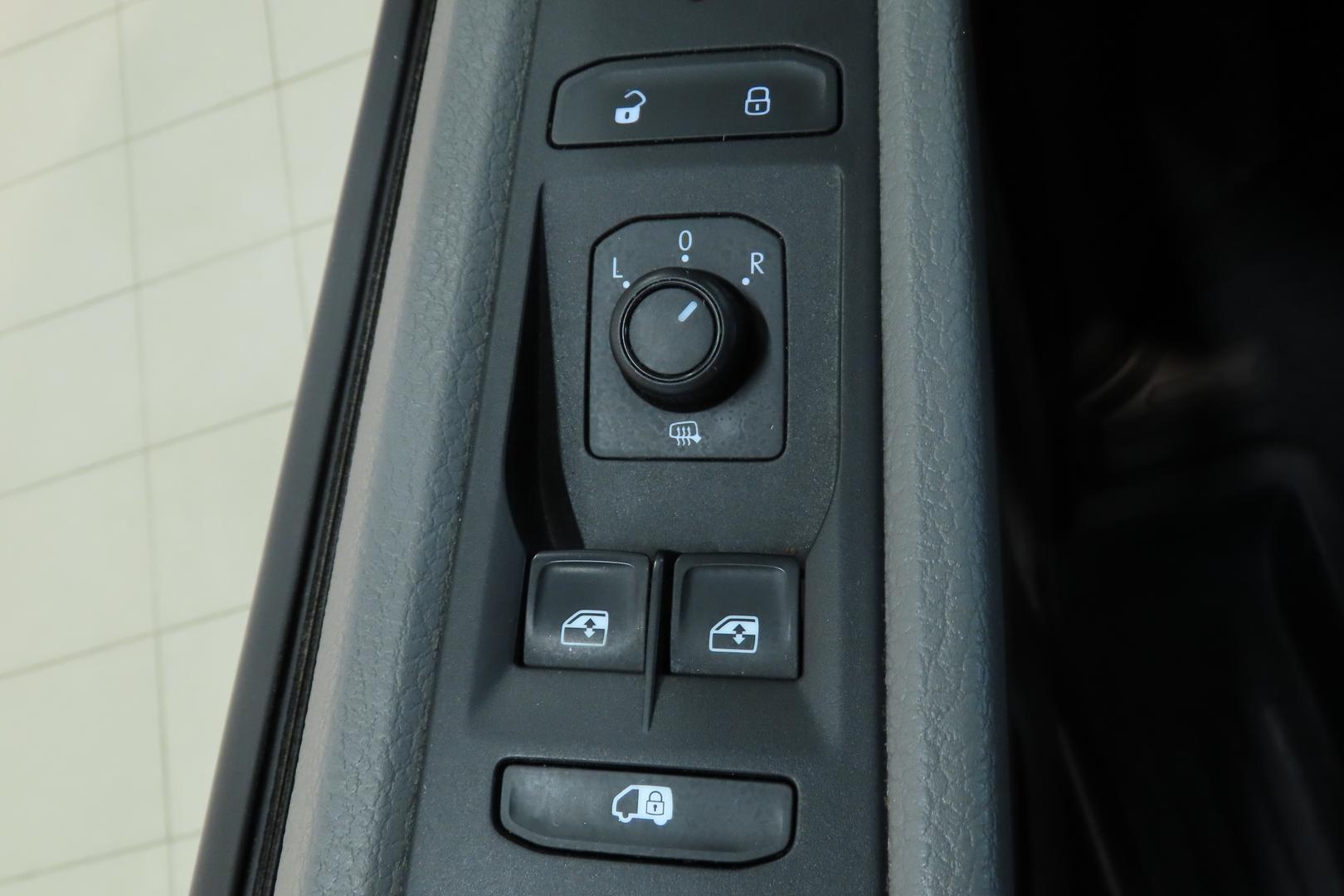 VOLKSWAGEN TRANSPORTER 2021