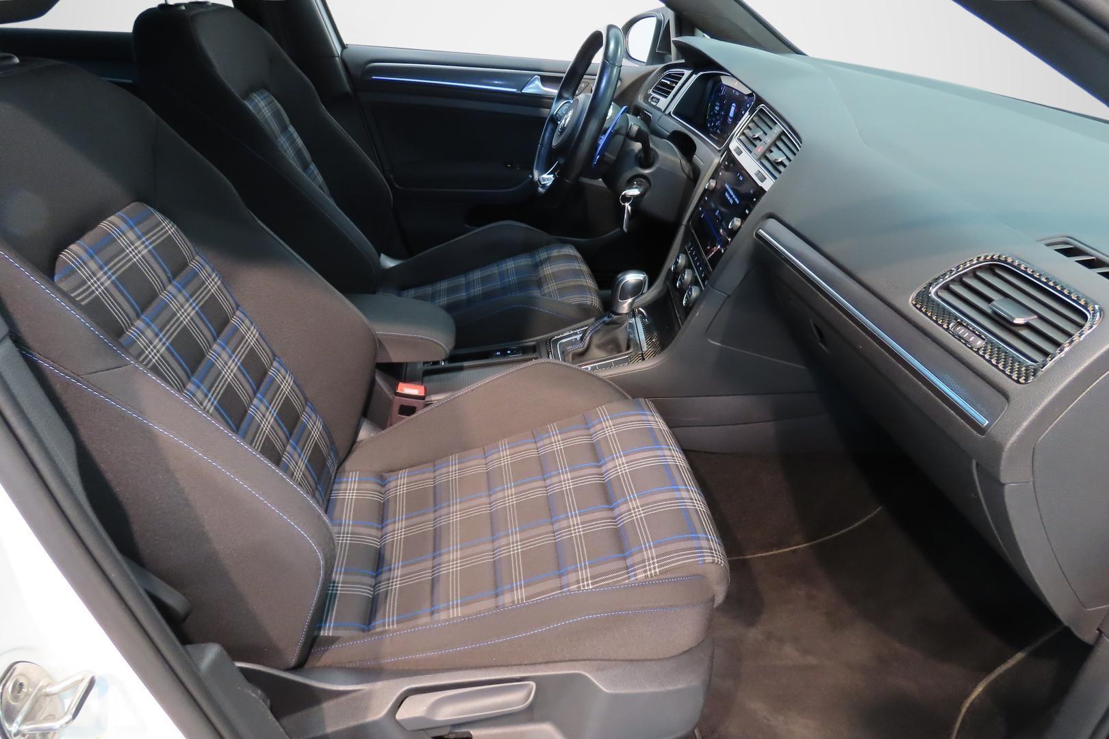 Volkswagen Golf 2020