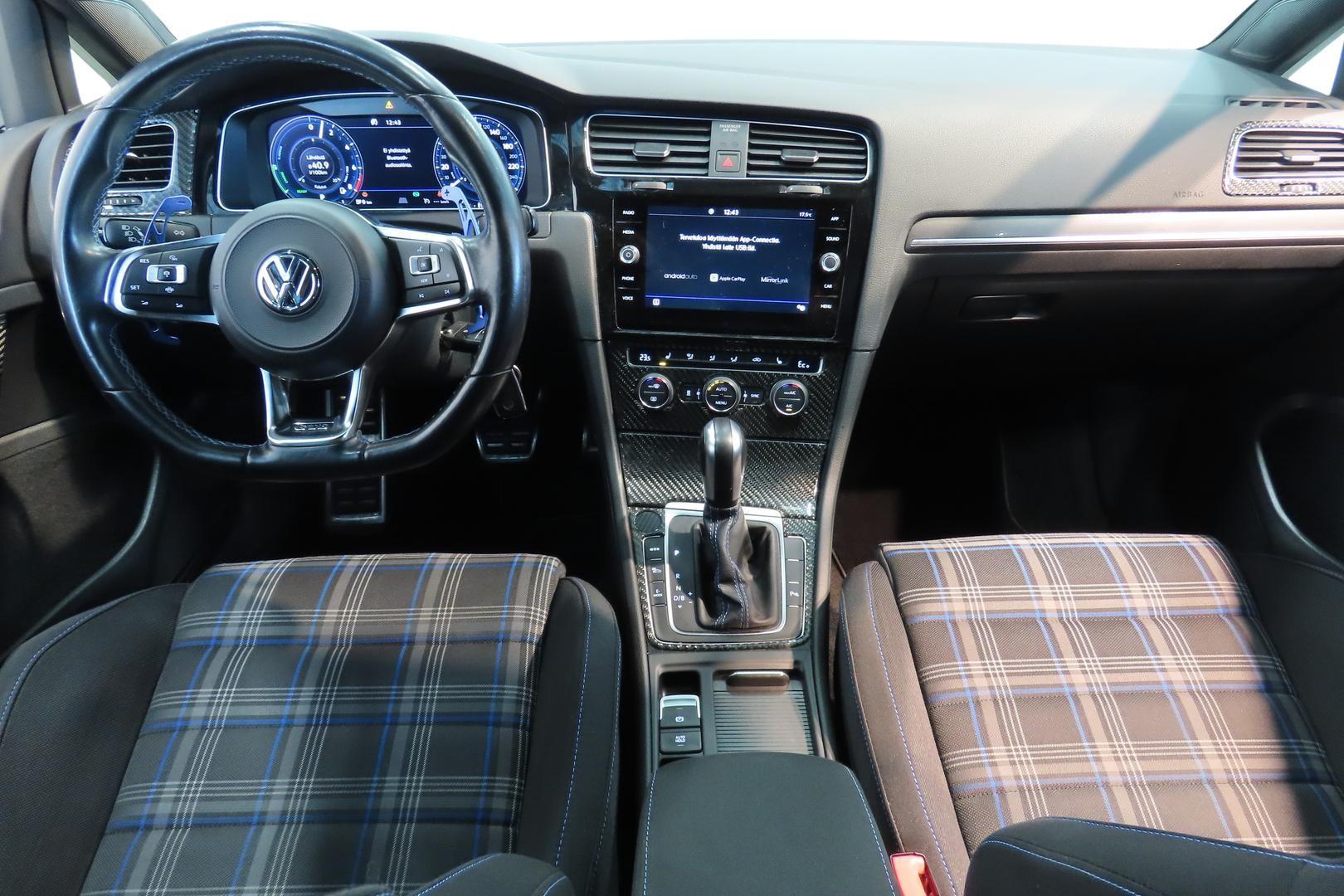 Volkswagen Golf 2020