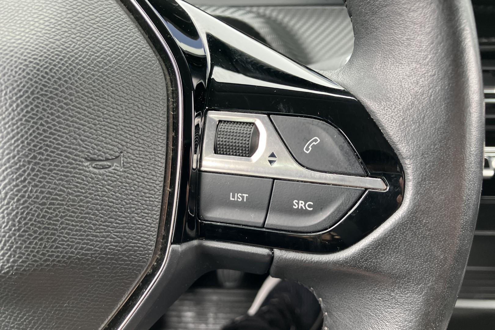Peugeot 208 2021