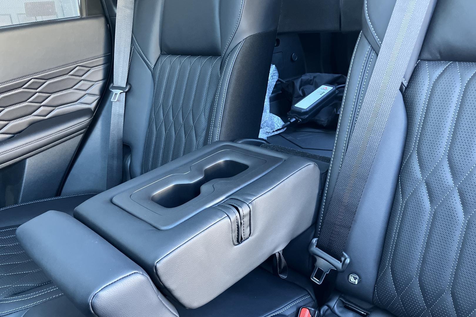 Mitsubishi Outlander 2026