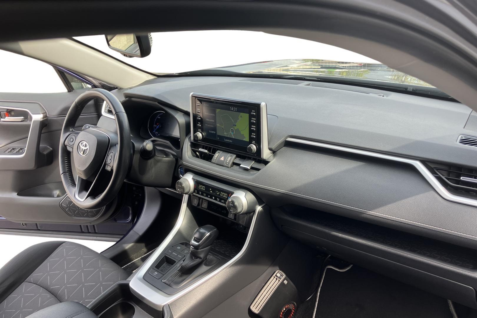 TOYOTA RAV4 2020