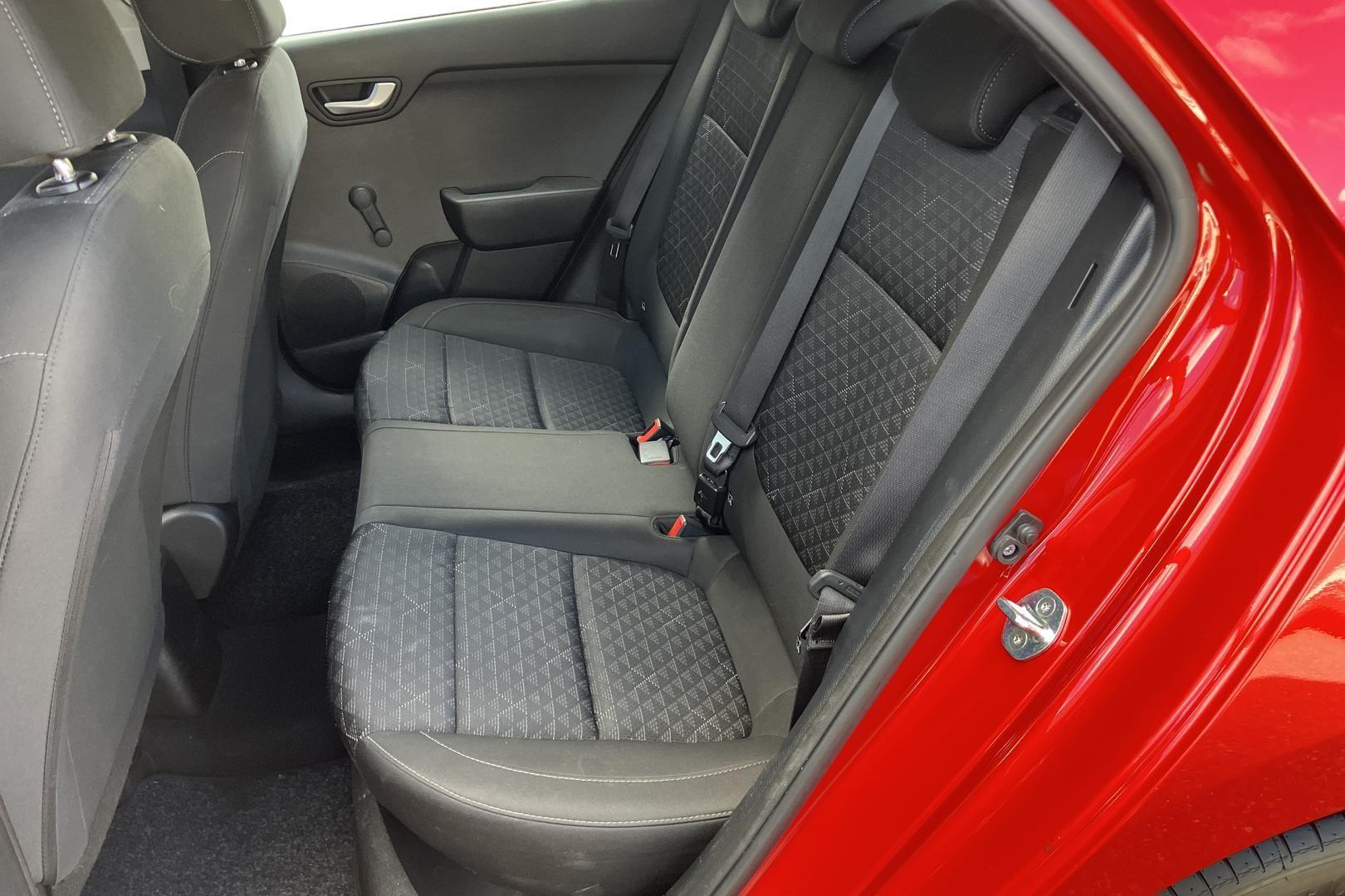 Kia Rio 8