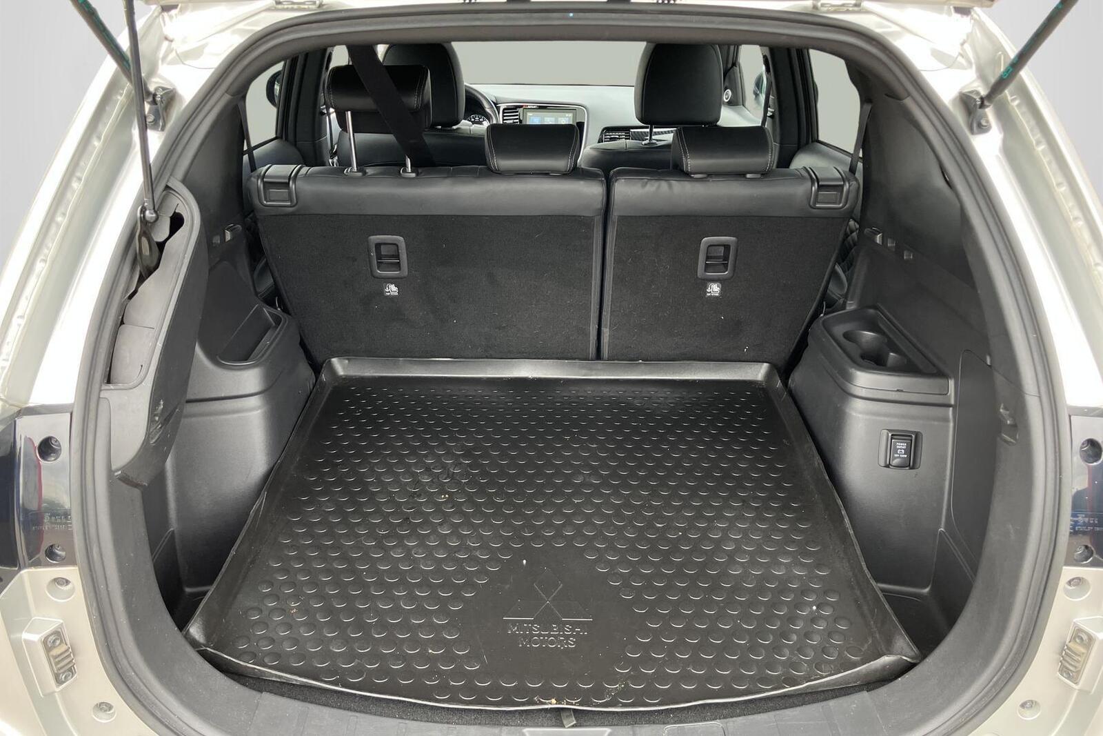 Mitsubishi Outlander PHEV 2021