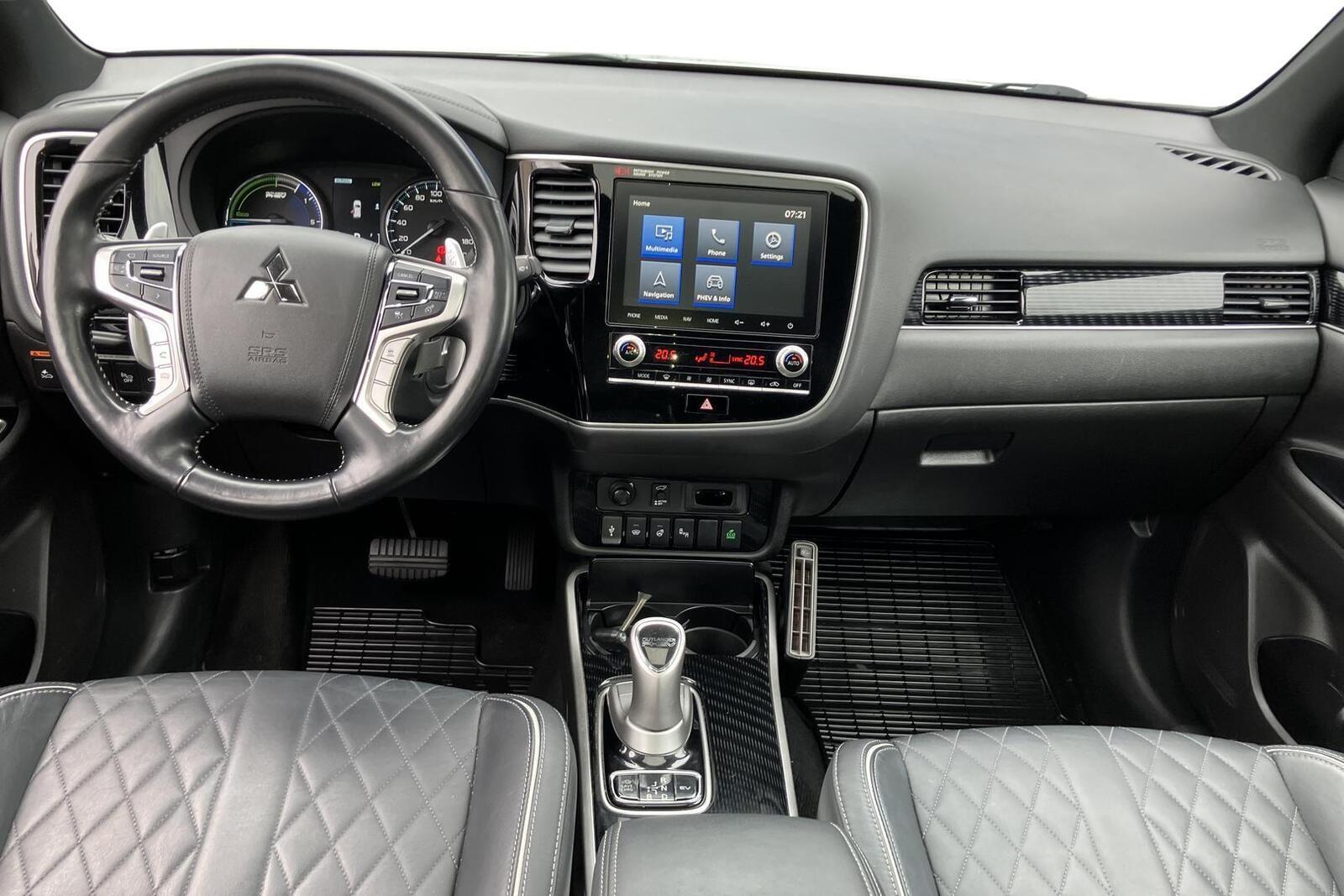 Mitsubishi Outlander PHEV 2021