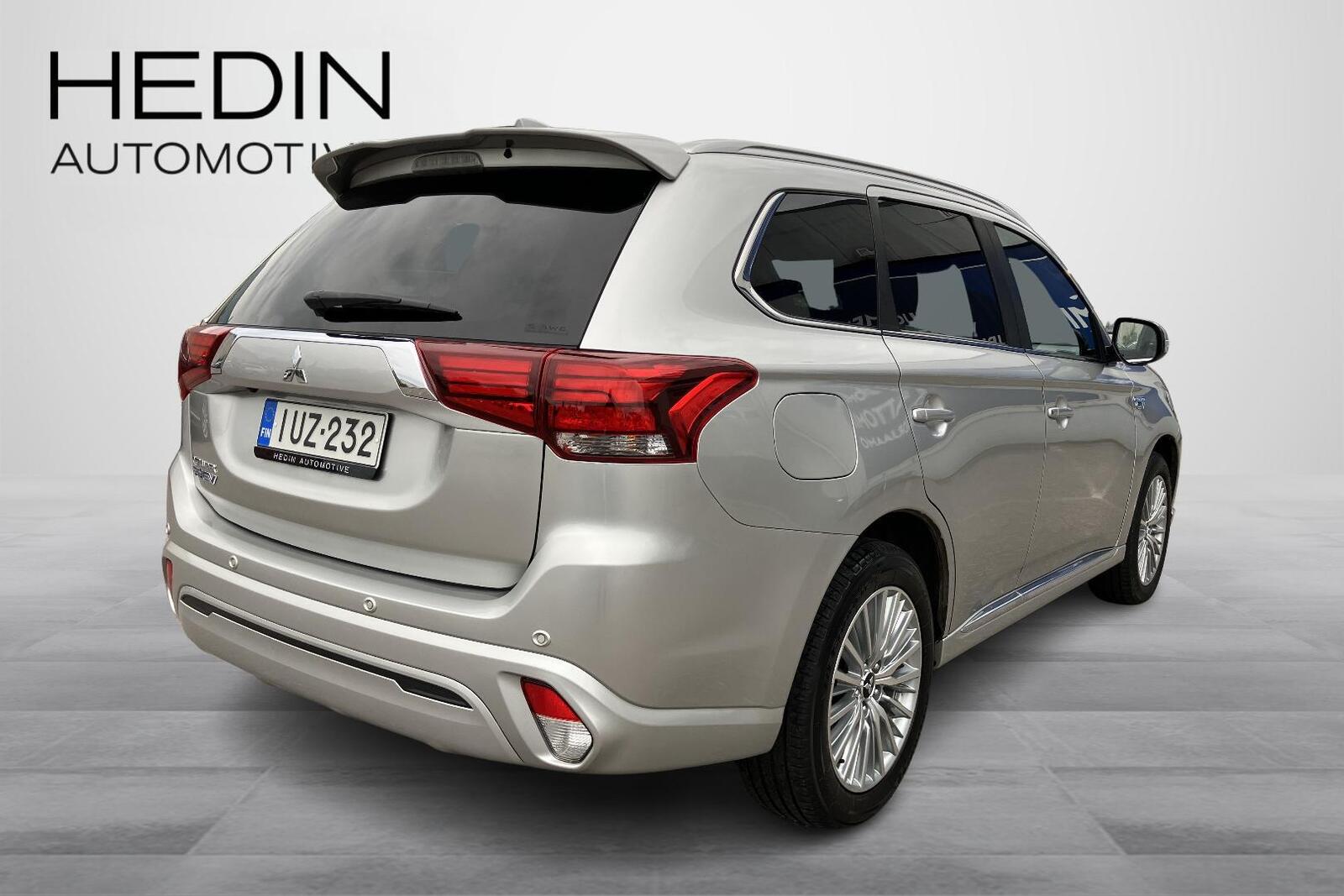 Mitsubishi Outlander PHEV 2021