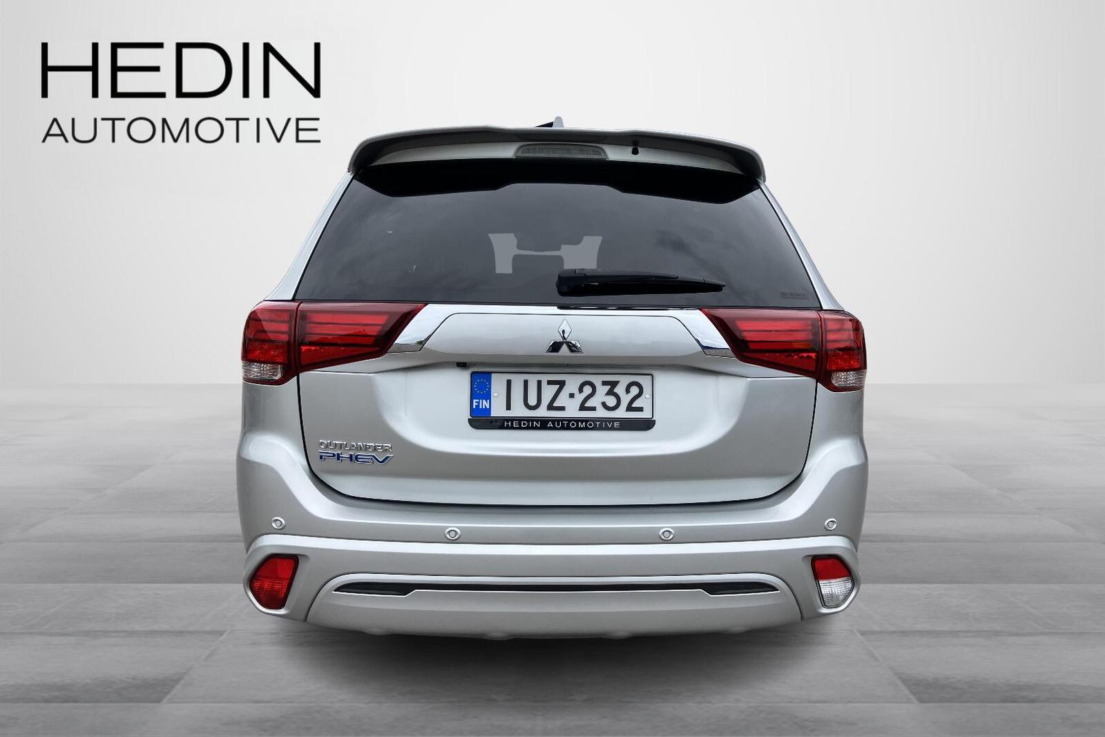 Mitsubishi Outlander PHEV 2021