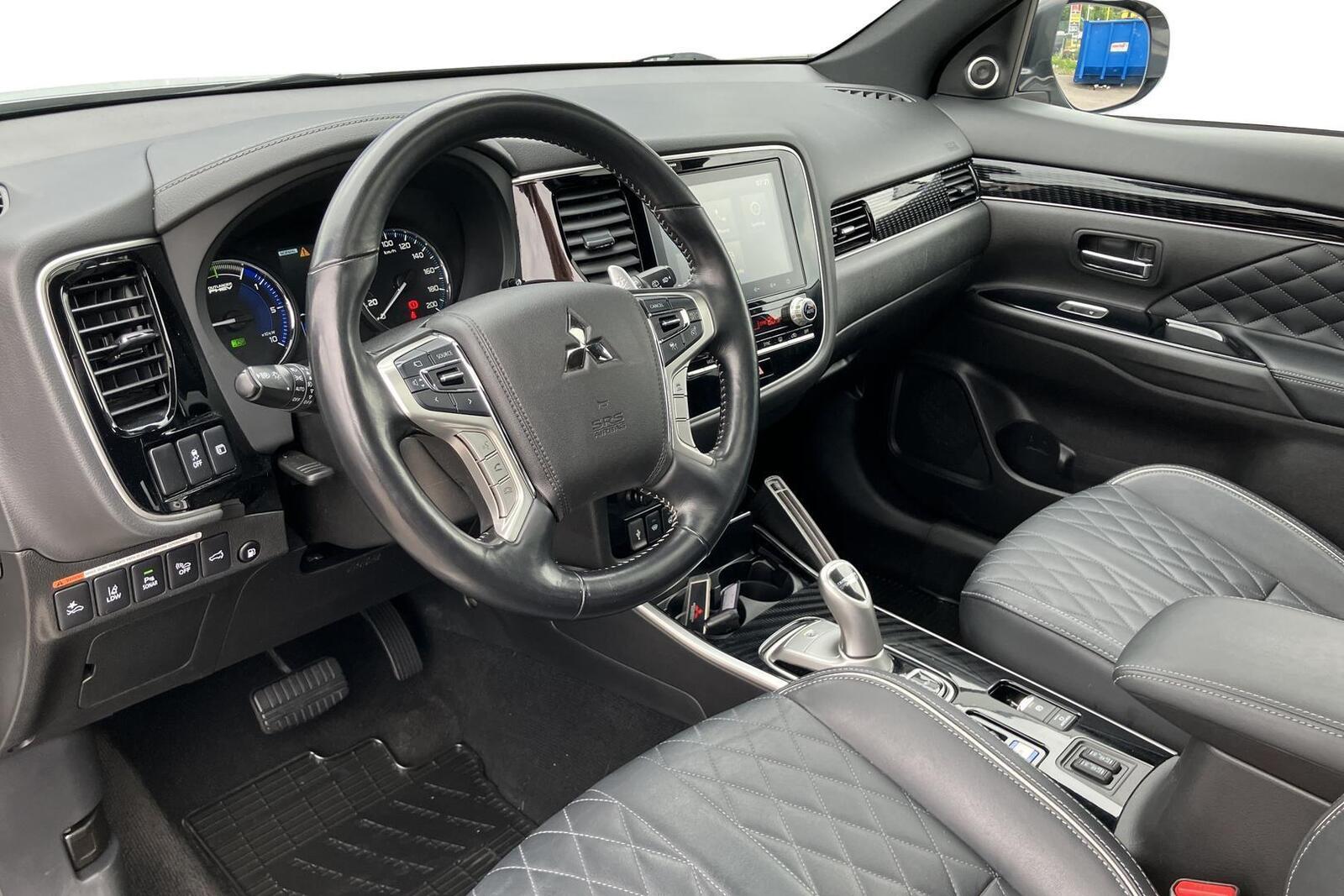 Mitsubishi Outlander PHEV 2021