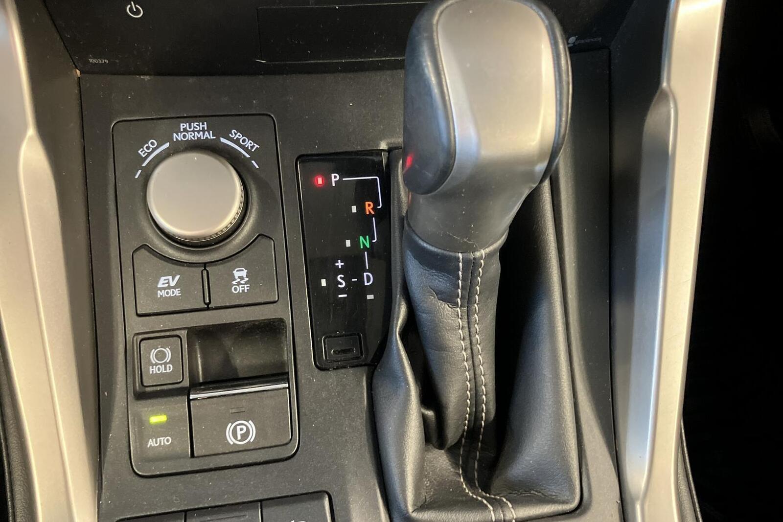 Lexus NX 2016