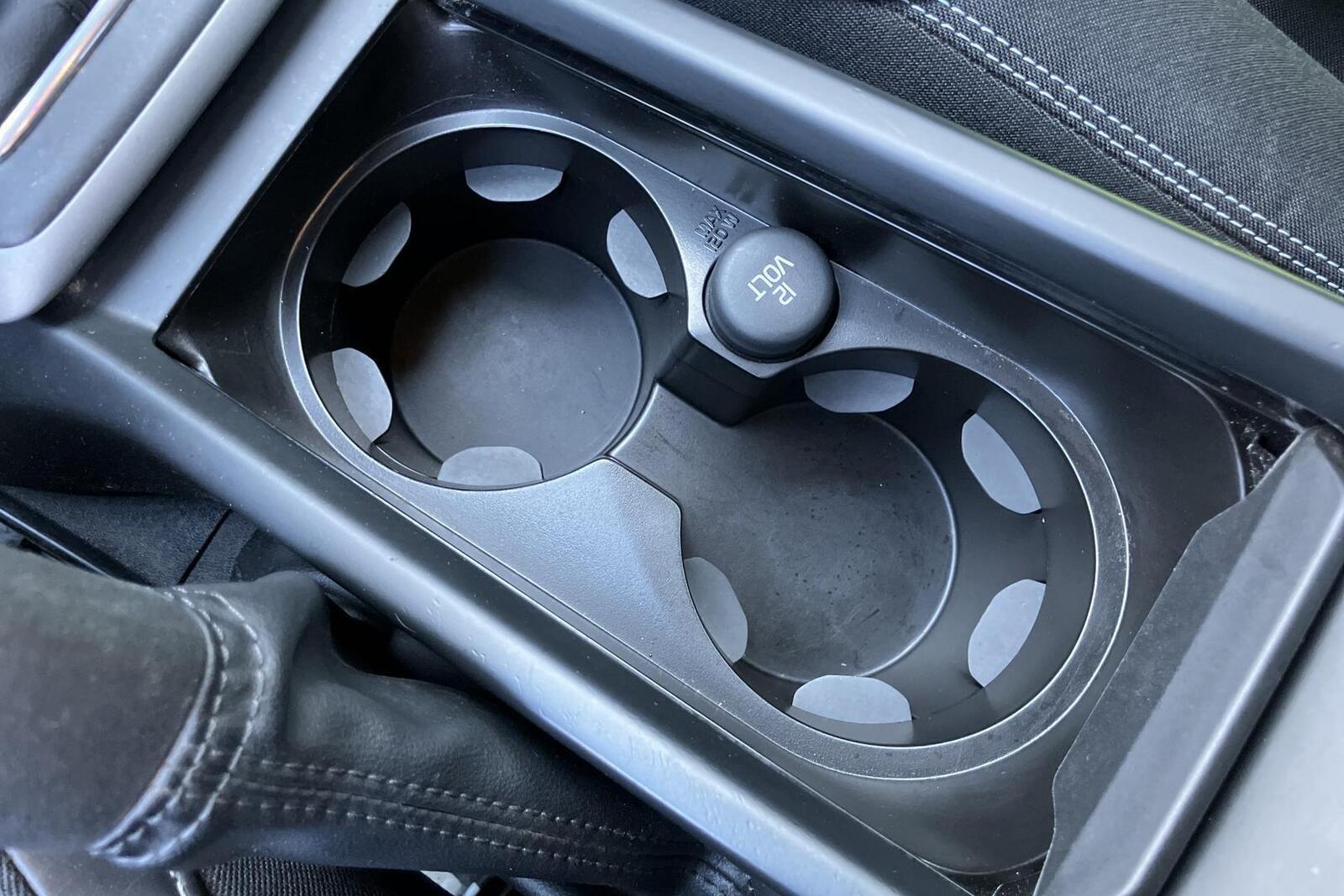 VOLVO V40 2015