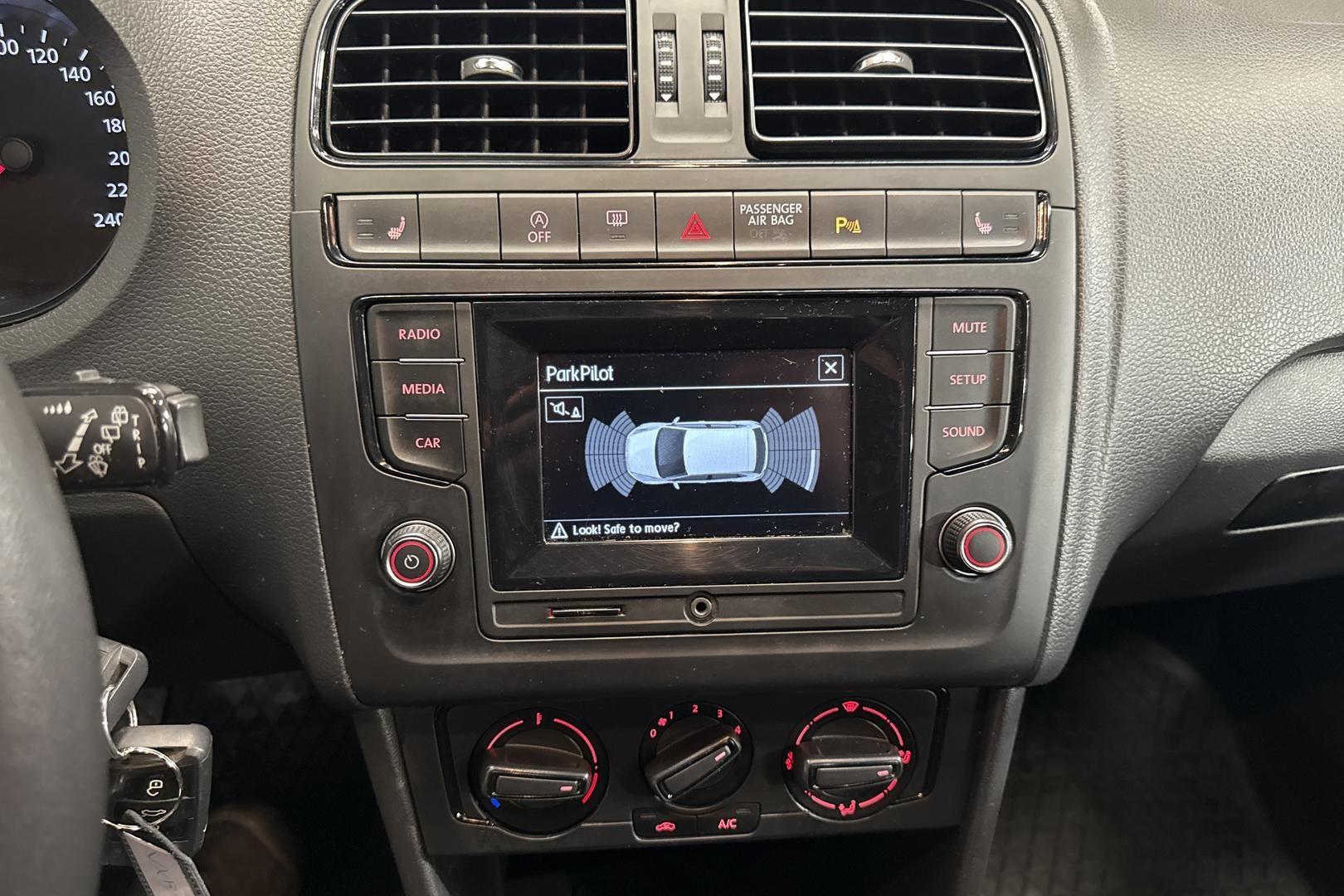 Volkswagen Polo 2015